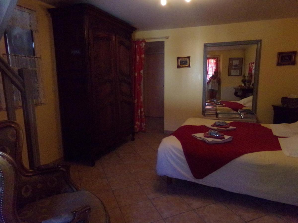 Chambres Et Table D'Hotes, Maisonnettes Individuelles Dans Propriete Privee Vezinnes Ngoại thất bức ảnh