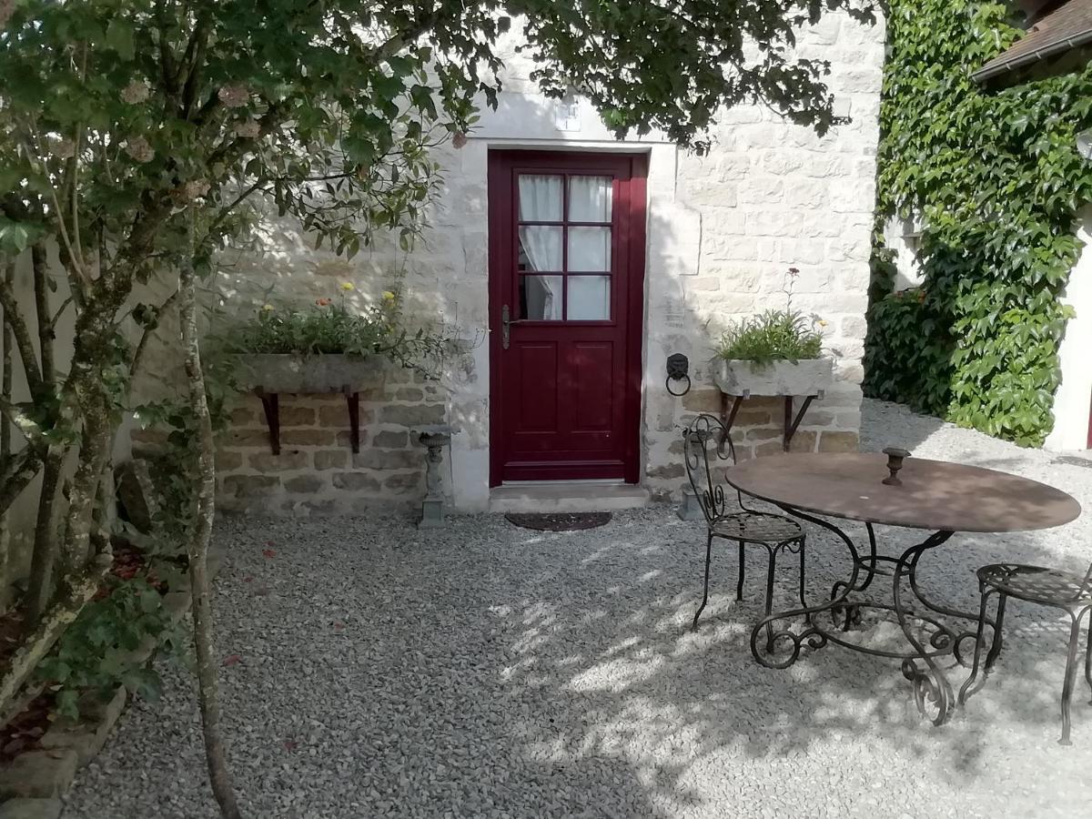 Chambres Et Table D'Hotes, Maisonnettes Individuelles Dans Propriete Privee Vezinnes Ngoại thất bức ảnh